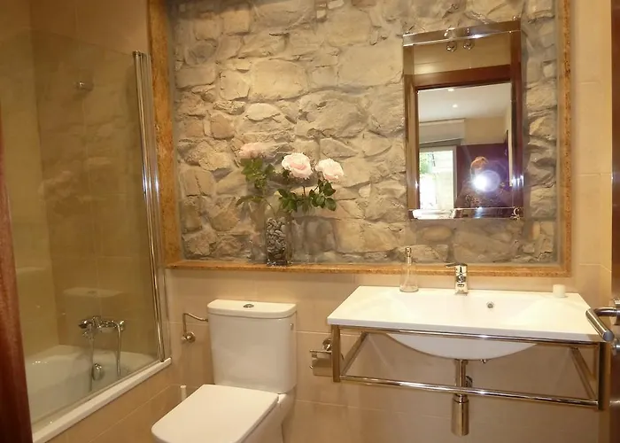 Arcos Del Esva لواركا