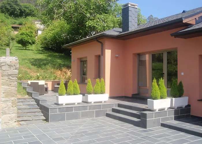 Arcos Del Esva لواركا